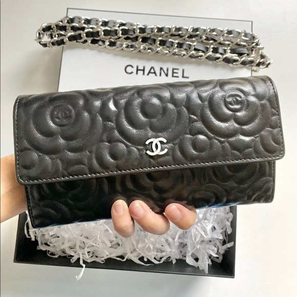 COPY - Auth CHANEL Black Camellia Bifold Wallet - Picture 5 of 12